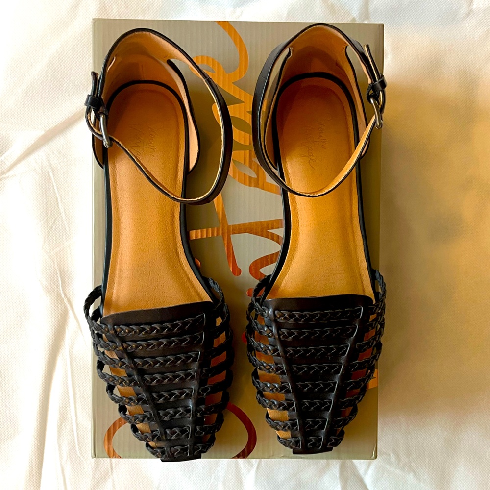 Crown Vintage sandals